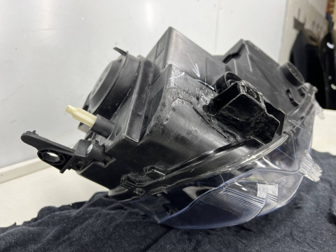 Lampa reflektor Citroen Berlingo III 3 Multispace 2018r.- lewa przednia wersja osobowa 9816825180 Lampa reflektor Citroen Berlingo III 3 Multispace 2018r.- lewa przednia wersja osobowa 9816825180