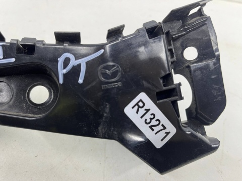 Ślizg Mazda 3 III BM 13-18r. tylne prawe mocowanie zderzaka wspornik uchwyt bhn9502h1 Ślizg Mazda 3 III BM 13-18r. tylne prawe mocowanie zderzaka wspornik uchwyt bhn9502h1