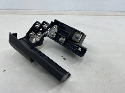 Klema akumulatora Audi a4 b8 a5 8t Q5 A6 C6 rozdzielacz prądu kb8j4590 b0101180 k98j4590 Klema akumulatora Audi a4 b8 a5 8t Q5 A6 C6 rozdzielacz prądu kb8j4590 b0101180 k98j4590