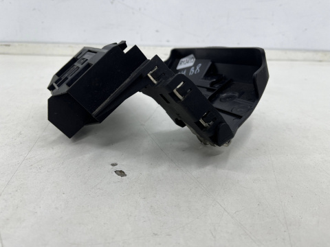 Klema akumulatora Audi a4 b8 a5 8t Q5 A6 C6 rozdzielacz prądu kb8j4590 b0101180 k98j4590 Klema akumulatora Audi a4 b8 a5 8t Q5 A6 C6 rozdzielacz prądu kb8j4590 b0101180 k98j4590