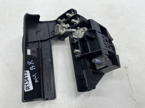 Klema akumulatora Audi a4 b8 a5 8t Q5 A6 C6 rozdzielacz prądu kb8j4590 b0101180 k98j4590 Klema akumulatora Audi a4 b8 a5 8t Q5 A6 C6 rozdzielacz prądu kb8j4590 b0101180 k98j4590
