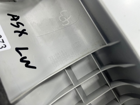 Plastik Mitsubishi ASX I 10-22r. lewa osłona słupka szyby przedniej 7210a181 7210a183 Plastik Mitsubishi ASX I 10-22r. lewa osłona słupka szyby przedniej 7210a181 7210a183