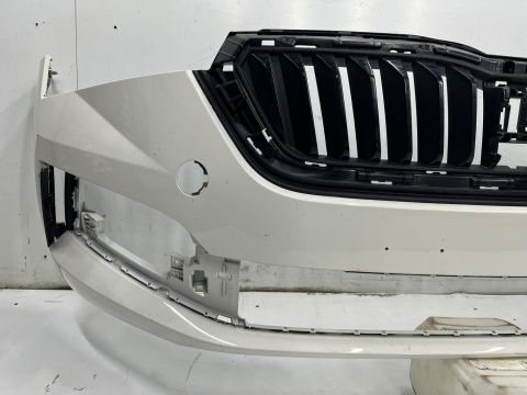 Zderzak przedni Skoda Scala 19r.- przód 657807221 Zderzak przedni Skoda Scala 19r.- przód 657807221