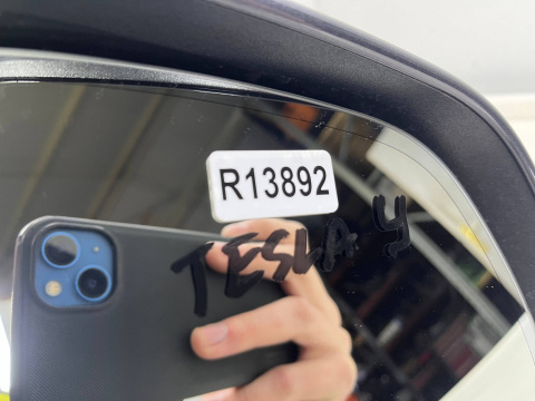 Lusterko Tesla Model Y 2020r.- PRAWE elektryczne zewnętrzne 13 pin 1609791-00-c Lusterko Tesla Model Y 2020r.- PRAWE elektryczne zewnętrzne 13 pin 1609791-00-c