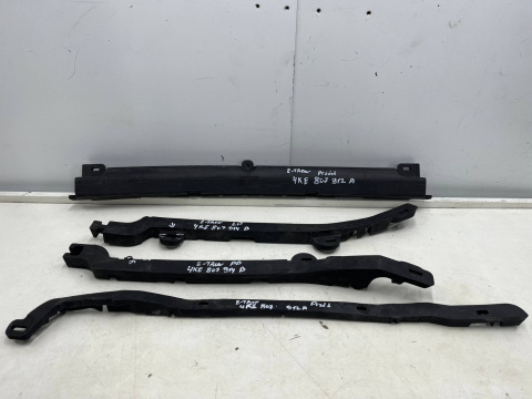 Pianka Audi Q8 e-tron 18r.- absorber styropian izolator pasa przedniego KOMPLET 4KE807914B 4KE807912a Pianka Audi Q8 e-tron 18r.- absorber styropian izolator pasa przedniego KOMPLET 4KE807914B 4KE807912a