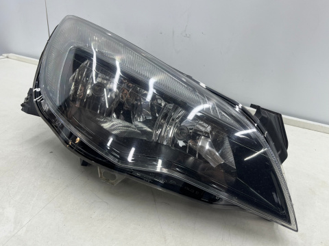 Lampa reflektor Opel Astra J 4 IV 5d sedan kombi 09-15r. PRAWA przednia zwykła bez soczewki H7 13371596 Lampa reflektor Opel Astra J 4 IV 5d sedan kombi 09-15r. PRAWA przednia zwykła bez soczewki H7 13371596