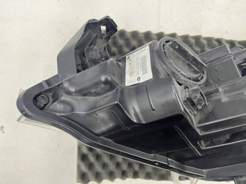 Lampa reflektor Opel Astra J 4 IV 5d sedan kombi 09-15r. PRAWA przednia zwykła bez soczewki H7 13371596 Lampa reflektor Opel Astra J 4 IV 5d sedan kombi 09-15r. PRAWA przednia zwykła bez soczewki H7 13371596