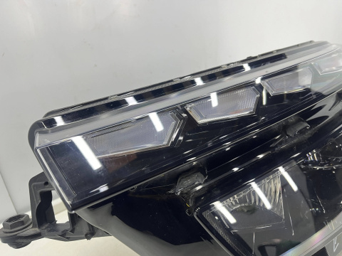 Lampa reflektor Skoda Kamiq 19-23r. LEWA przednia Full LED 658941015d CRYSTAL LIGHTING Lampa reflektor Skoda Kamiq 19-23r. LEWA przednia Full LED 658941015d CRYSTAL LIGHTING