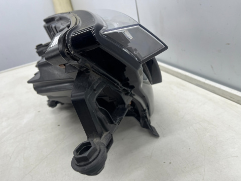 Lampa reflektor Skoda Kamiq 19-23r. LEWA przednia Full LED 658941015d CRYSTAL LIGHTING Lampa reflektor Skoda Kamiq 19-23r. LEWA przednia Full LED 658941015d CRYSTAL LIGHTING