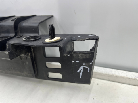 Ślizg Peugeot 5008 I 09-17r. tylne środkowe mocowanie zderzaka absorber ORYGINALNE 9686247380 Ślizg Peugeot 5008 I 09-17r. tylne środkowe mocowanie zderzaka absorber ORYGINALNE 9686247380