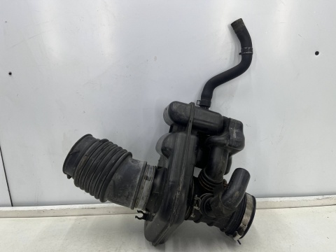 Rezonator Powietrza Nissan Murano 3.5 v6 Z50 Dolot 9Y504 Rezonator Powietrza Nissan Murano 3.5 v6 Z50 Dolot 9Y504