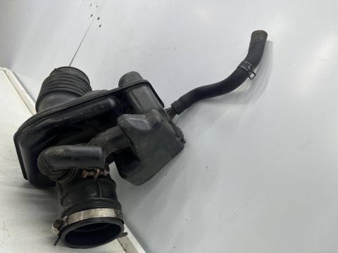 Rezonator Powietrza Nissan Murano 3.5 v6 Z50 Dolot 9Y504 Rezonator Powietrza Nissan Murano 3.5 v6 Z50 Dolot 9Y504
