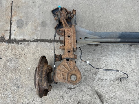 Belka zawieszenia Citroen C3 I 02-09r. oś tylna amortyzatory komplet Belka zawieszenia Citroen C3 I 02-09r. oś tylna amortyzatory komplet