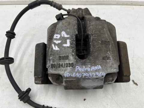 Zacisk hamulcowy BMW 5 F10 F11 2.0d lewe przednie jarzmo mocowanie Zacisk hamulcowy BMW 5 F10 F11 2.0d lewe przednie jarzmo mocowanie