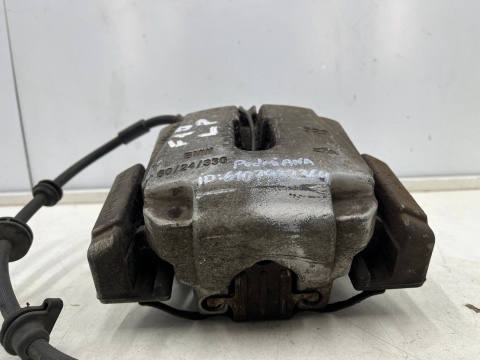 Zacisk hamulcowy BMW 5 F10 F11 2.0d lewe przednie jarzmo mocowanie Zacisk hamulcowy BMW 5 F10 F11 2.0d lewe przednie jarzmo mocowanie