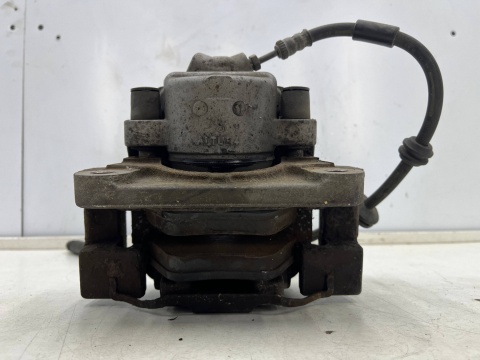 Zacisk hamulcowy BMW 5 F10 F11 2.0d lewe przednie jarzmo mocowanie Zacisk hamulcowy BMW 5 F10 F11 2.0d lewe przednie jarzmo mocowanie