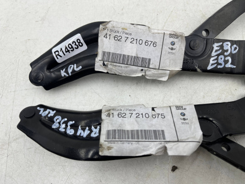 Zawias klapy BMW 3 E90 SEDAN E92 Coupe 04-12r. zawiasy KLAPY bagażnika NOWE KOMPLET 7210675 7210676 Zawias klapy BMW 3 E90 SEDAN E92 Coupe 04-12r. zawiasy KLAPY bagażnika NOWE KOMPLET 7210675 7210676