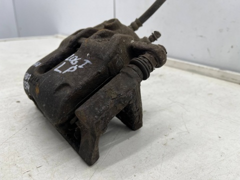 Zacisk hamulcowy Dacia Logan 1 I 04-12r lewe przednie jarzmo mocowanie Zacisk hamulcowy Dacia Logan 1 I 04-12r lewe przednie jarzmo mocowanie