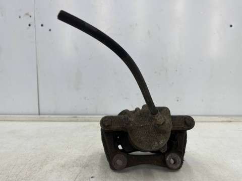 Zacisk hamulcowy Dacia Logan 1 I 04-12r lewe przednie jarzmo mocowanie Zacisk hamulcowy Dacia Logan 1 I 04-12r lewe przednie jarzmo mocowanie