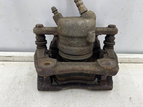 Zacisk hamulcowy Dacia Logan 1 I 04-12r lewe przednie jarzmo mocowanie Zacisk hamulcowy Dacia Logan 1 I 04-12r lewe przednie jarzmo mocowanie