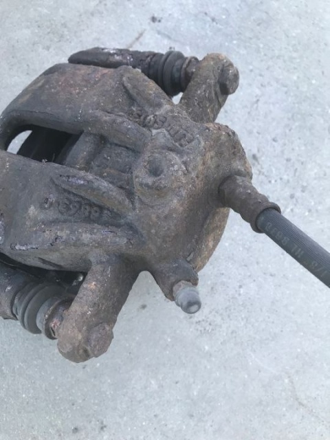 Zacisk hamulcowy Dacia Logan 1 I 04-12r lewe przednie jarzmo mocowanie Zacisk hamulcowy Dacia Logan 1 I 04-12r lewe przednie jarzmo mocowanie