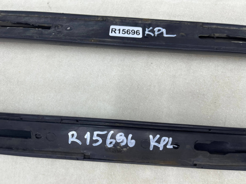Nakładka progu VW Golf 5 V Touran I 03-09r. LEWA PRAWA listwa progowa zewnętrzna próg KOMPLET 1t0854931b 1t0854932b Nakładka progu VW Golf 5 V Touran I 03-09r. LEWA PRAWA listwa progowa zewnętrzna próg KOMPLET 1t0854931b 1t0854932b