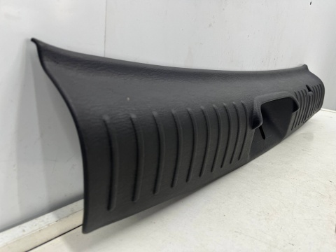 Tapicerka Chrysler PT Cruiser 00-10r. próg bagażnika osłona pasa tylnego nakładka orj37trmah-a Tapicerka Chrysler PT Cruiser 00-10r. próg bagażnika osłona pasa tylnego nakładka orj37trmah-a
