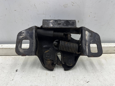 Zamek maski Chrysler PT Cruiser 00-10r. rygiel Zamek maski Chrysler PT Cruiser 00-10r. rygiel