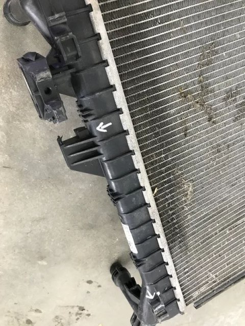 Chłodnica wody VW Golf Touran T-ROC Tiguan Audi a3 Q2 Q3 Octavia Karoq Kodiaq szczelna ORYGINALNA 5q0121251ej