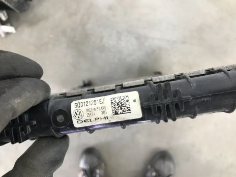 Chłodnica wody VW Golf Touran T-ROC Tiguan Audi a3 Q2 Q3 Octavia Karoq Kodiaq szczelna ORYGINALNA 5q0121251ej