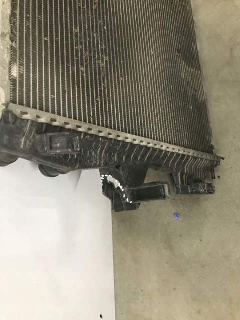 Chłodnica wody Vw Transporter T5 Multivan 03-15r. 1.9 tdi 2.0 tdi ORYGINALNA SZCZELNA 7H0121253F