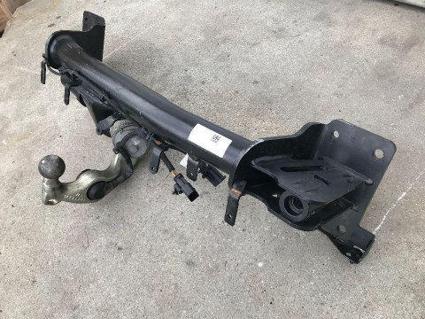 Hak holowniczy BMW X7 G07 2018r.- na przyczepę oryginalny elektryczny kula 6883967 Hak holowniczy BMW X7 G07 2018r.- na przyczepę oryginalny elektryczny kula 6883967