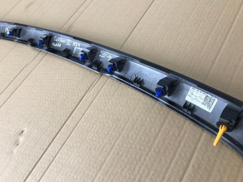 Listwa Hyundai Tucson 4 IV 20r.- blenda nakładka klapy bagażnika nad światłem 87311-N7000 Listwa Hyundai Tucson 4 IV 20r.- blenda nakładka klapy bagażnika nad światłem 87311-N7000