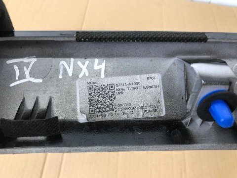 Listwa Hyundai Tucson 4 IV 20r.- blenda nakładka klapy bagażnika nad światłem 87311-N7000 Listwa Hyundai Tucson 4 IV 20r.- blenda nakładka klapy bagażnika nad światłem 87311-N7000