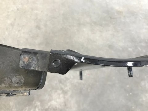 Mocowanie błotnika Audi A5 I 8T 07-11r. prawe przednie wspornik podpora prawy przód 8T0821136G Mocowanie błotnika Audi A5 I 8T 07-11r. prawe przednie wspornik podpora prawy przód 8T0821136G