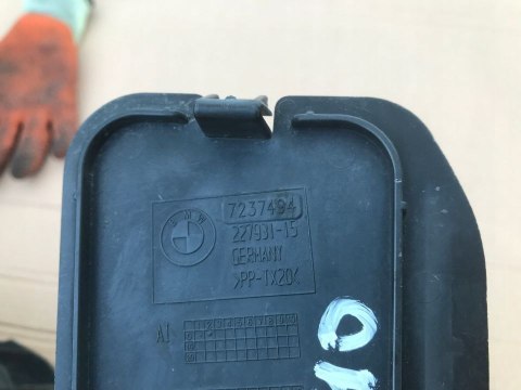 Osłona chłodnicy BMW F01 F02 F04 F06 F10 F11 F12 F13 10-17r. prawa zaślepka kierownicy powietrza pasa przedniego atrapy oryginal Osłona chłodnicy BMW F01 F02 F04 F06 F10 F11 F12 F13 10-17r. prawa zaślepka kierownicy powietrza pasa przedniego atrapy oryginal