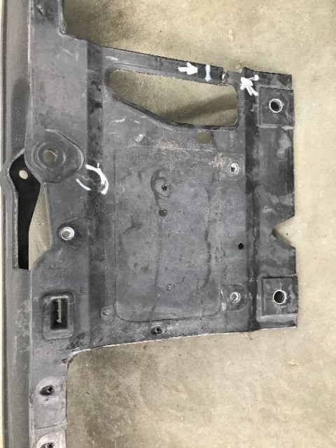 Pas przedni Mercedes w222 s-klasa 13-20r. górne wzmocnienie pasa osłona a2226223800 Pas przedni Mercedes w222 s-klasa 13-20r. górne wzmocnienie pasa osłona a2226223800