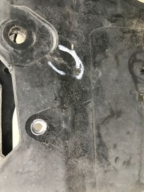 Pas przedni Mercedes w222 s-klasa 13-20r. górne wzmocnienie pasa osłona a2226223800 Pas przedni Mercedes w222 s-klasa 13-20r. górne wzmocnienie pasa osłona a2226223800