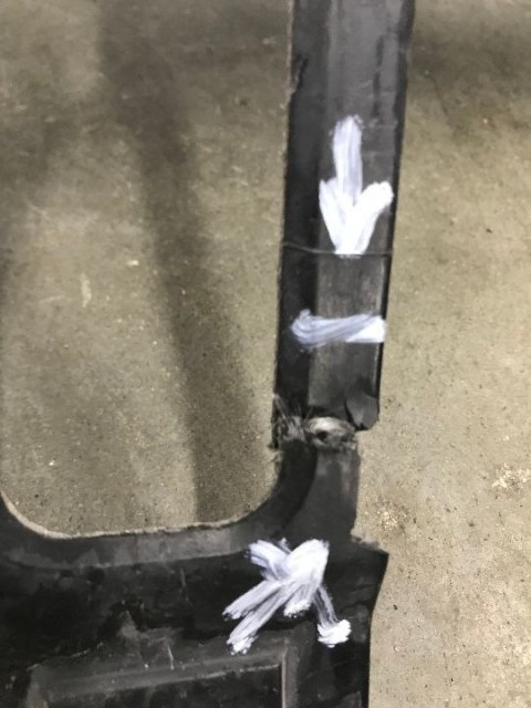 Pas przedni Mercedes w222 s-klasa 13-20r. górne wzmocnienie pasa osłona a2226223800 Pas przedni Mercedes w222 s-klasa 13-20r. górne wzmocnienie pasa osłona a2226223800