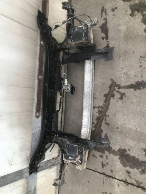 Pas przedni Renault Megane 2 II 02-09r. wzmocnienie ramka chłodnic okular reflektora belka zderzaka oryginalne Pas przedni Renault Megane 2 II 02-09r. wzmocnienie ramka chłodnic okular reflektora belka zderzaka oryginalne