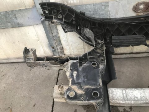 Pas przedni Renault Megane 2 II 02-09r. wzmocnienie ramka chłodnic okular reflektora belka zderzaka oryginalne Pas przedni Renault Megane 2 II 02-09r. wzmocnienie ramka chłodnic okular reflektora belka zderzaka oryginalne