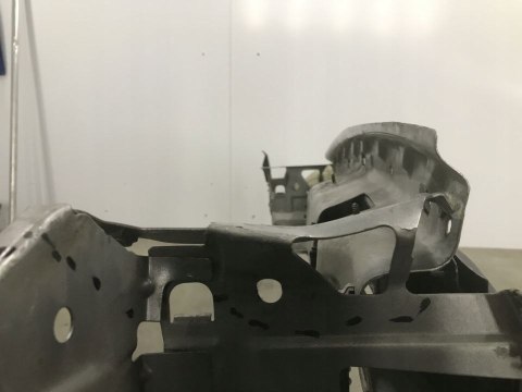 Pas przedni Volvo V50 S40 II 04-12r. wzmocnienie ramka okular reflektora oryginalne Pas przedni Volvo V50 S40 II 04-12r. wzmocnienie ramka okular reflektora oryginalne