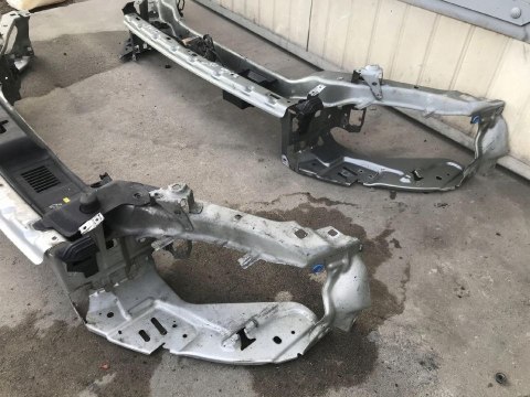 Pas przedni Volvo V50 S40 II 04-12r. wzmocnienie ramka okular reflektora oryginalne Pas przedni Volvo V50 S40 II 04-12r. wzmocnienie ramka okular reflektora oryginalne