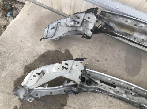 Pas przedni Volvo V50 S40 II 04-12r. wzmocnienie ramka okular reflektora oryginalne Pas przedni Volvo V50 S40 II 04-12r. wzmocnienie ramka okular reflektora oryginalne