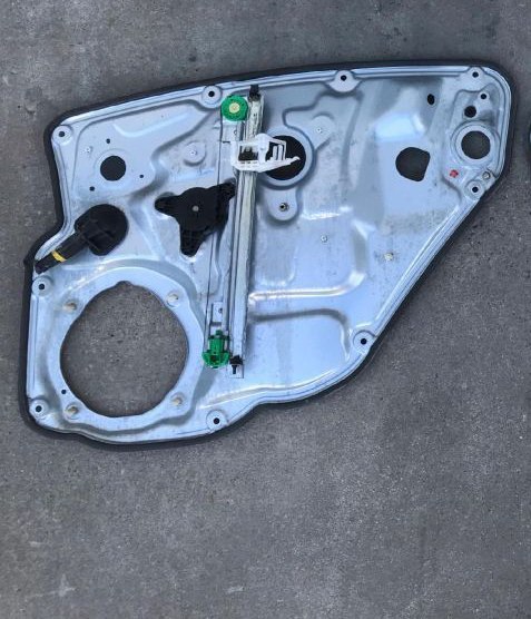 Podnośnik szyb Fiat Stilo 5Drzwi HB KOMBI 01-07r. lewy tylny silniczek lewy tył Podnośnik szyb Fiat Stilo 5Drzwi HB KOMBI 01-07r. lewy tylny silniczek lewy tył