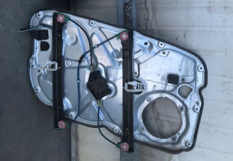 Podnośnik szyb Fiat Stilo 5Drzwi HB KOMBI 01-07r. prawy przedni silniczek prawy przód Podnośnik szyb Fiat Stilo 5Drzwi HB KOMBI 01-07r. prawy przedni silniczek prawy przód