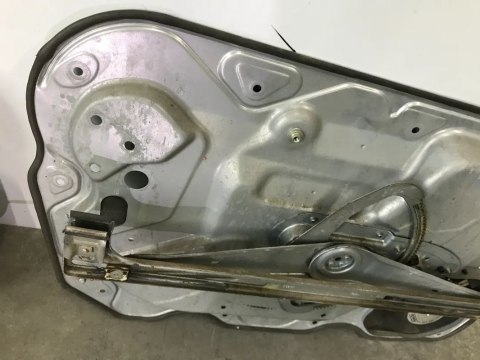 Podnośnik szyb Ford C-Max I MK1 03-10r. prawy przedni mechanizm podnoszenia szyby pasażera prawy przód 7m51r203a28ba Podnośnik szyb Ford C-Max I MK1 03-10r. prawy przedni mechanizm podnoszenia szyby pasażera prawy przód 7m51r203a28ba