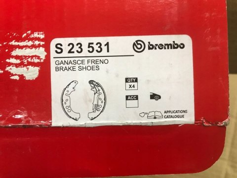 Szczęki hamulcowe Citroen Nemo Bipper Fiorino III Qubo Punto Adam Corsa D Corsa E NOWY tylny zestaw szczęk tył komplet BREMBO s2