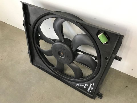 Wentylator chłodnicy Nissan Qashqai II J11 X-trail T32 13-21r. 1.5 dCi 1.6 dCi 1.6 DIG-T obudowa 214814be0a Wentylator chłodnicy Nissan Qashqai II J11 X-trail T32 13-21r. 1.5 dCi 1.6 dCi 1.6 DIG-T obudowa 214814be0a