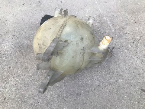 Zbiorniczek wyrównawczy Citroen C3 I C2 02-09r. 1.4 hdi płynu chłodzącego oryginalny 9639562680 Zbiorniczek wyrównawczy Citroen C3 I C2 02-09r. 1.4 hdi płynu chłodzącego oryginalny 9639562680